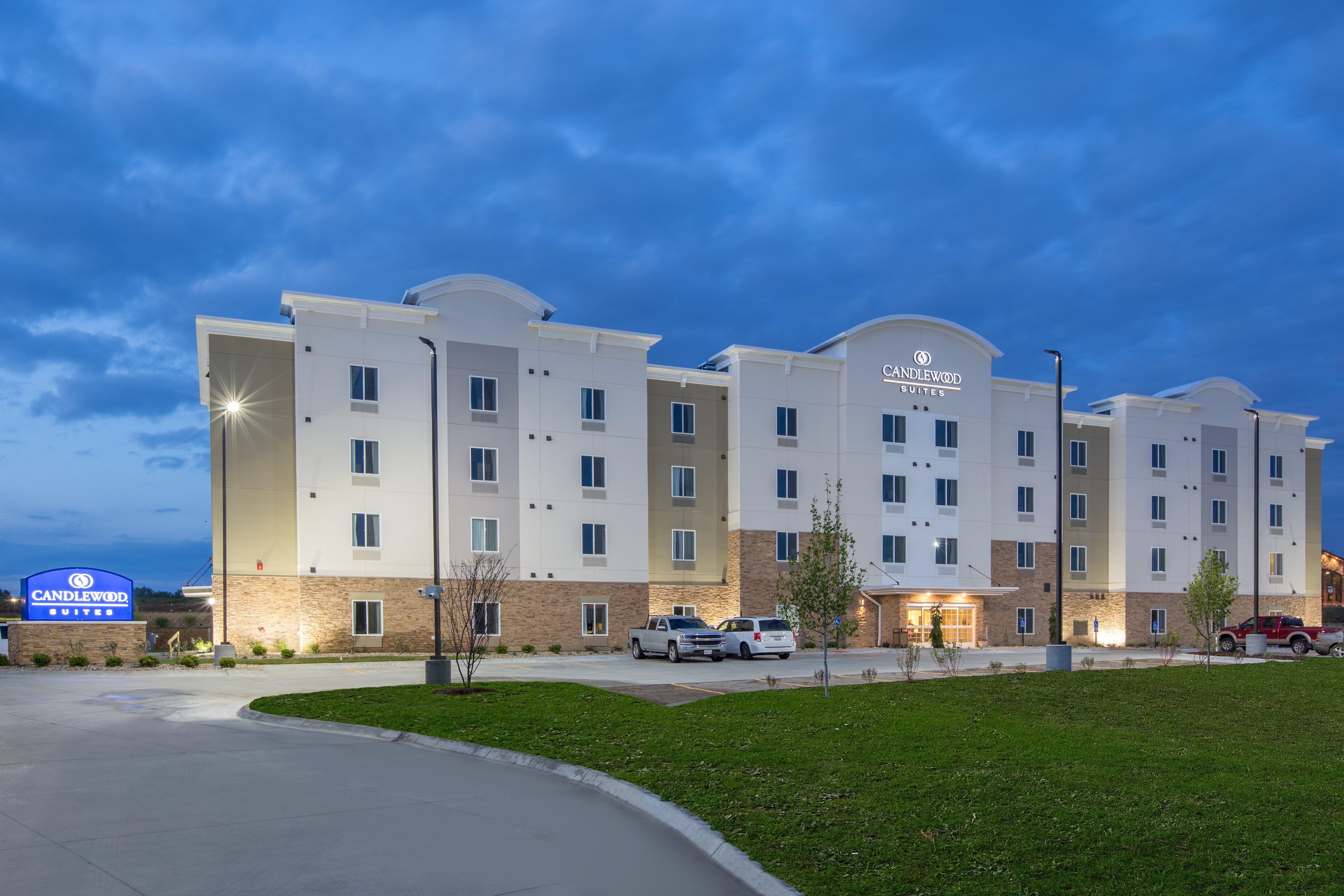 Candlewood Suites - Omaha Millard Area By Ihg Eksteriør billede